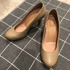 Naturalizer “Michelle” Dress Pump